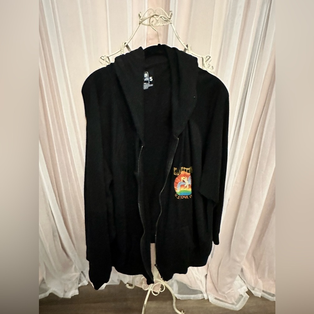 Torrid / Sweatshirt